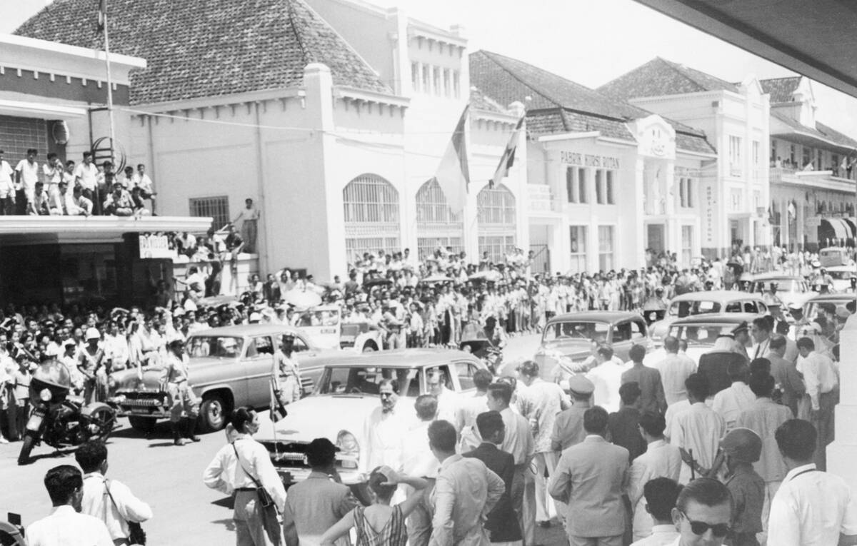Crowd Watching Motorcade