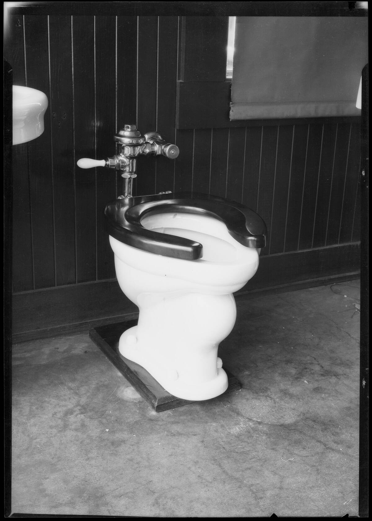 Haverty sanitary fixtures, Southern California, 1925