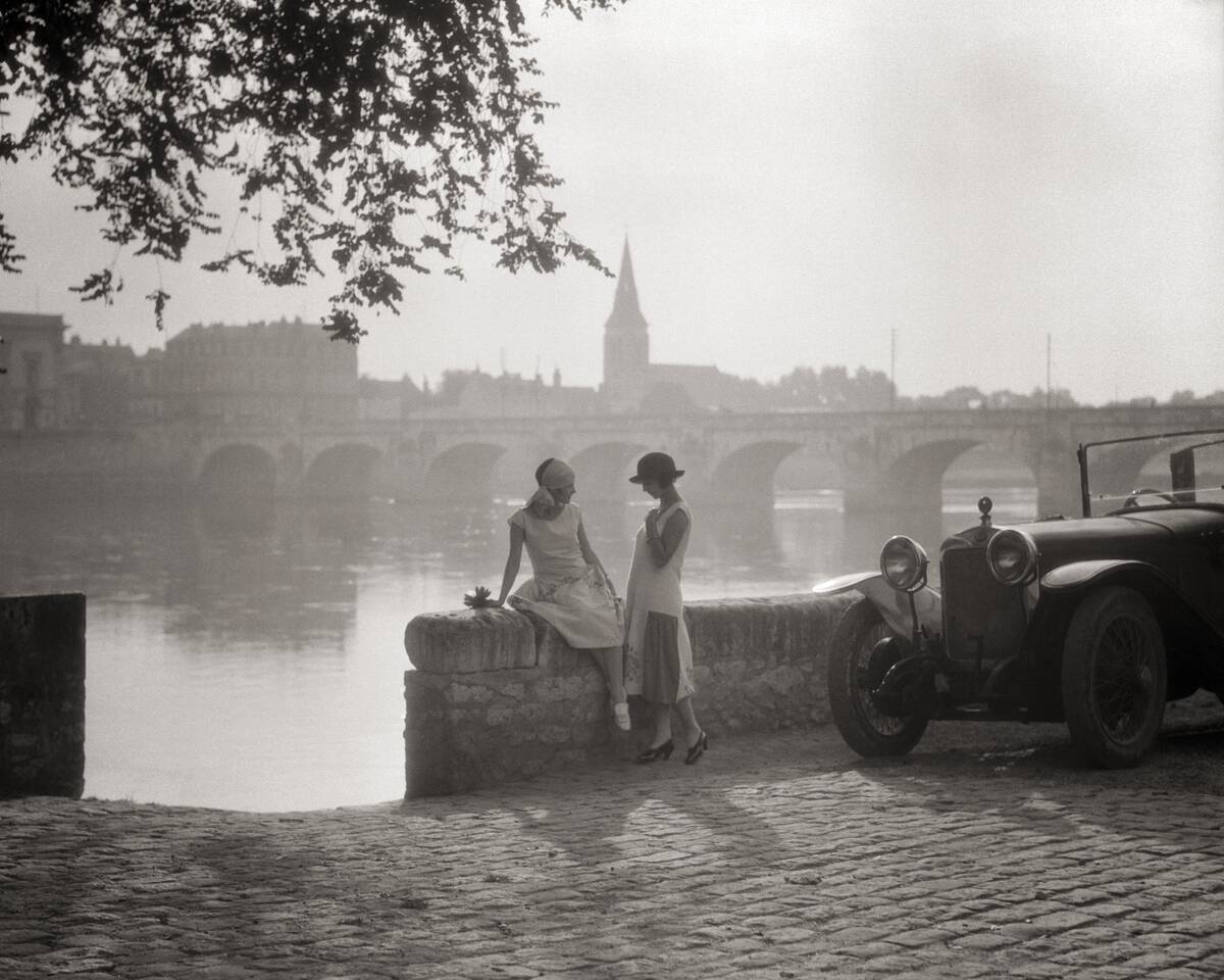1920s TWO YOUNG WOMEN WITH...