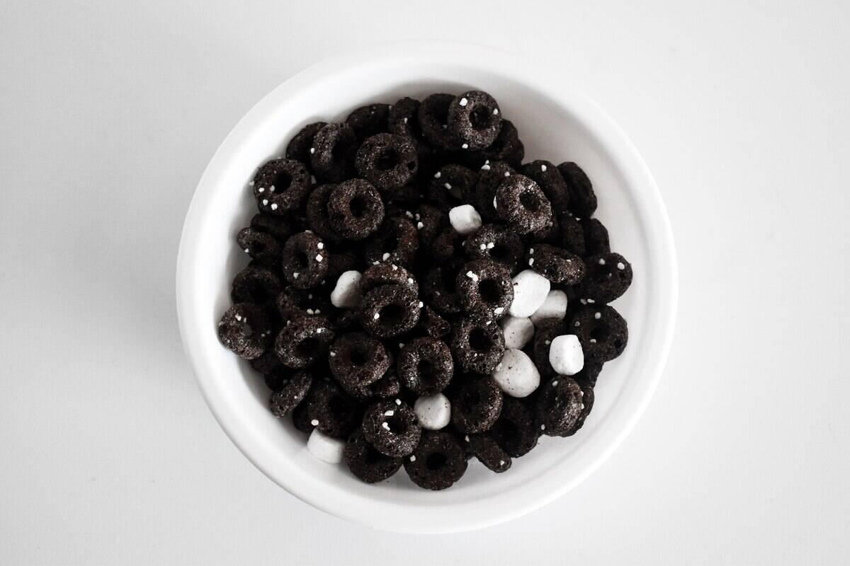 3840px-Oreo_O's_cereal,_no_milk