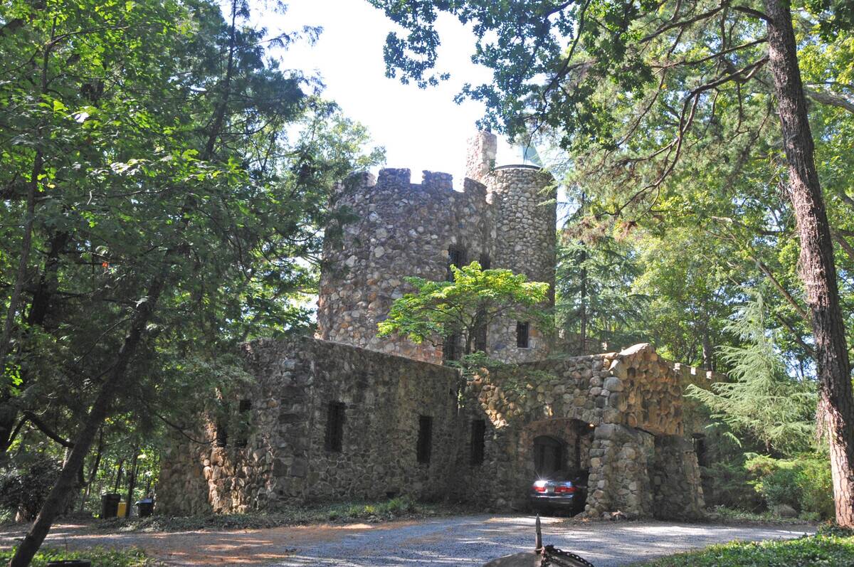 GIMGHOUL_NEIGHBORHOOD_HISTORIC_DISTRICT,_CHAPEL_HILL,_ORANGE_COUNTY