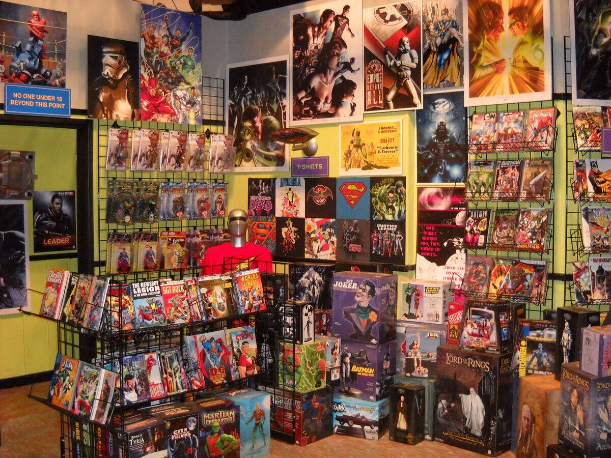 The_Big_Bang_Theory,_Comic_Book_Store__The_Comic_Center_of_Pasadena__(6196384919)