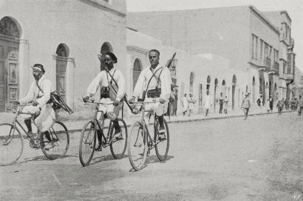Ascari cycling in Benghazi E De Vecchi