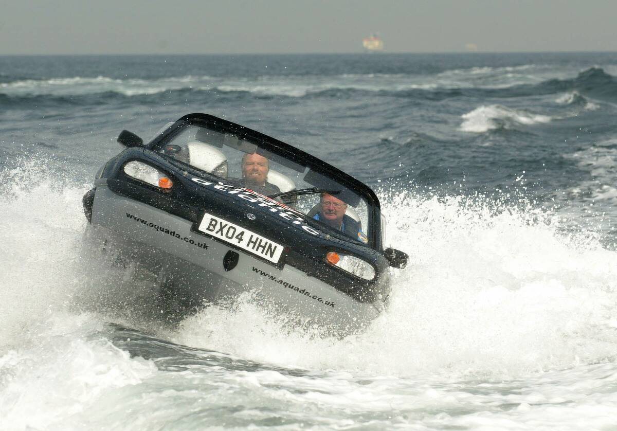 Branson Crosses Channel In Amphibious Car