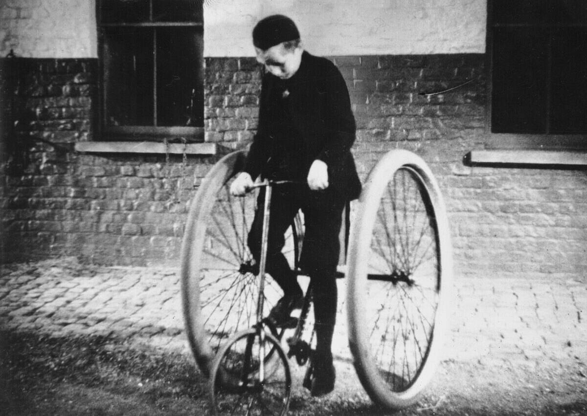 First Pneumatic Tire Invented By John Dunlop