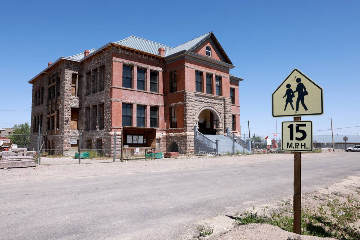 LIF-NEVADA-RETURNING-HOME-3-LV