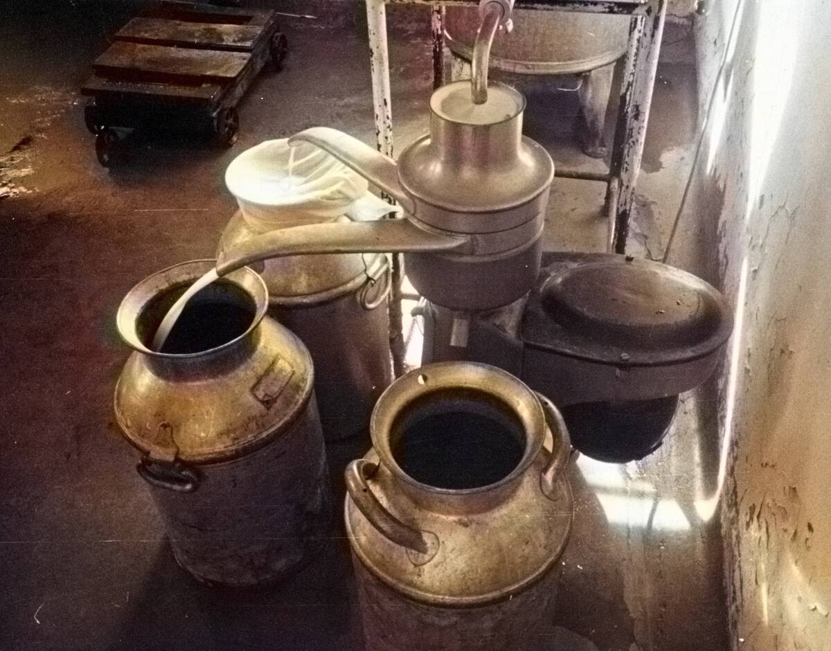 Milk Seperator (Colorized)