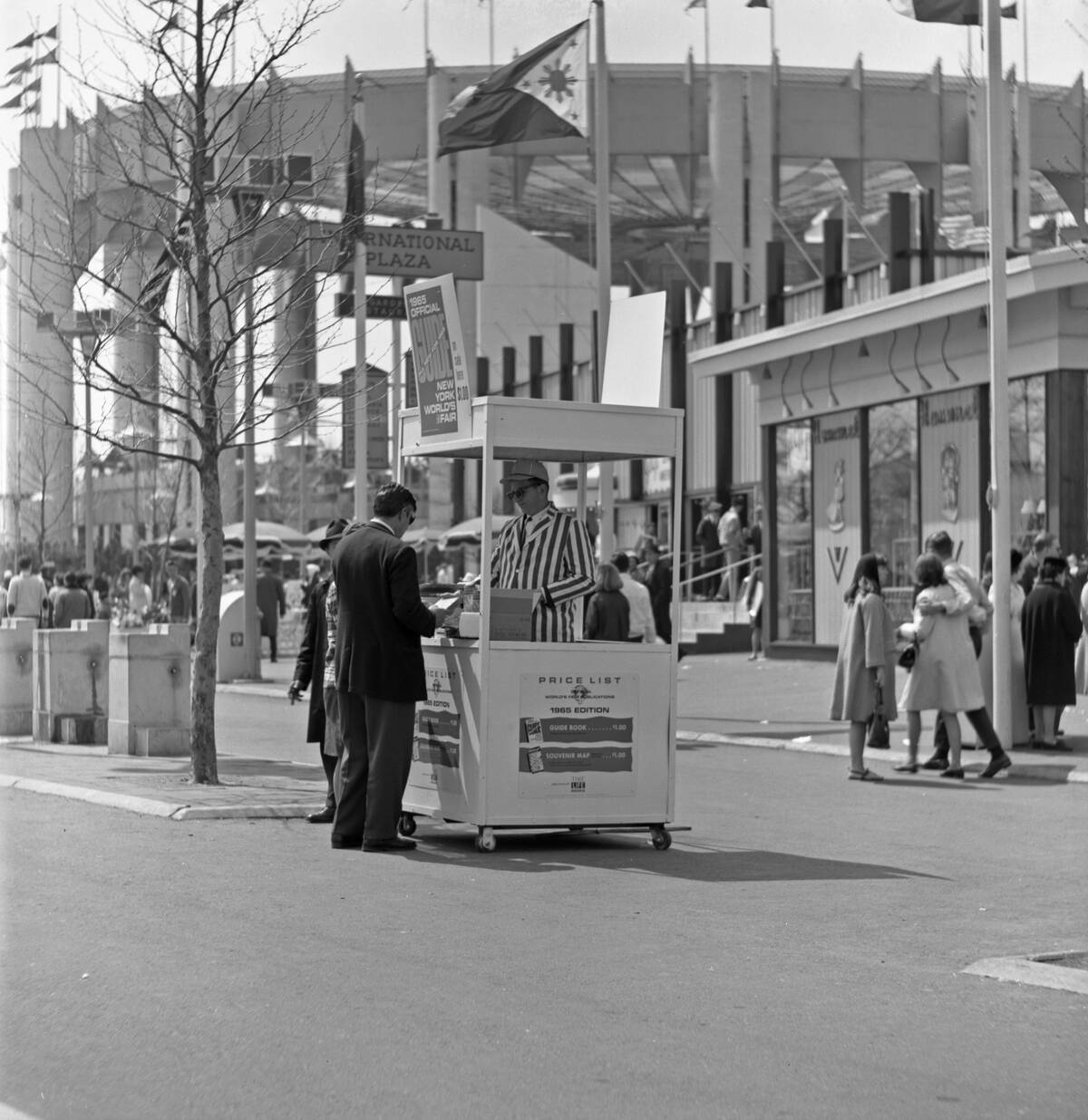 World's Fair 1964-1965, Man Purchasing Official Guidebook