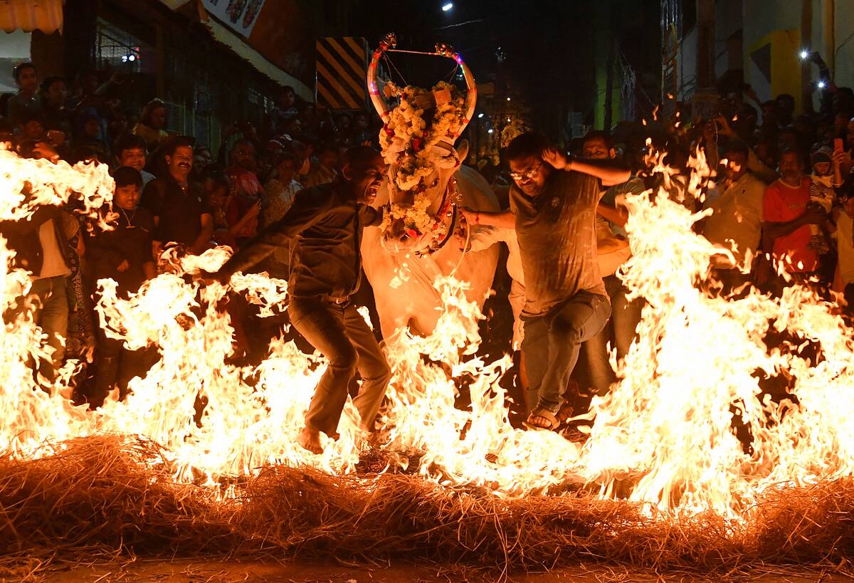 TOPSHOT-INDIA-RELIGION-HINDU-FESTIVAL