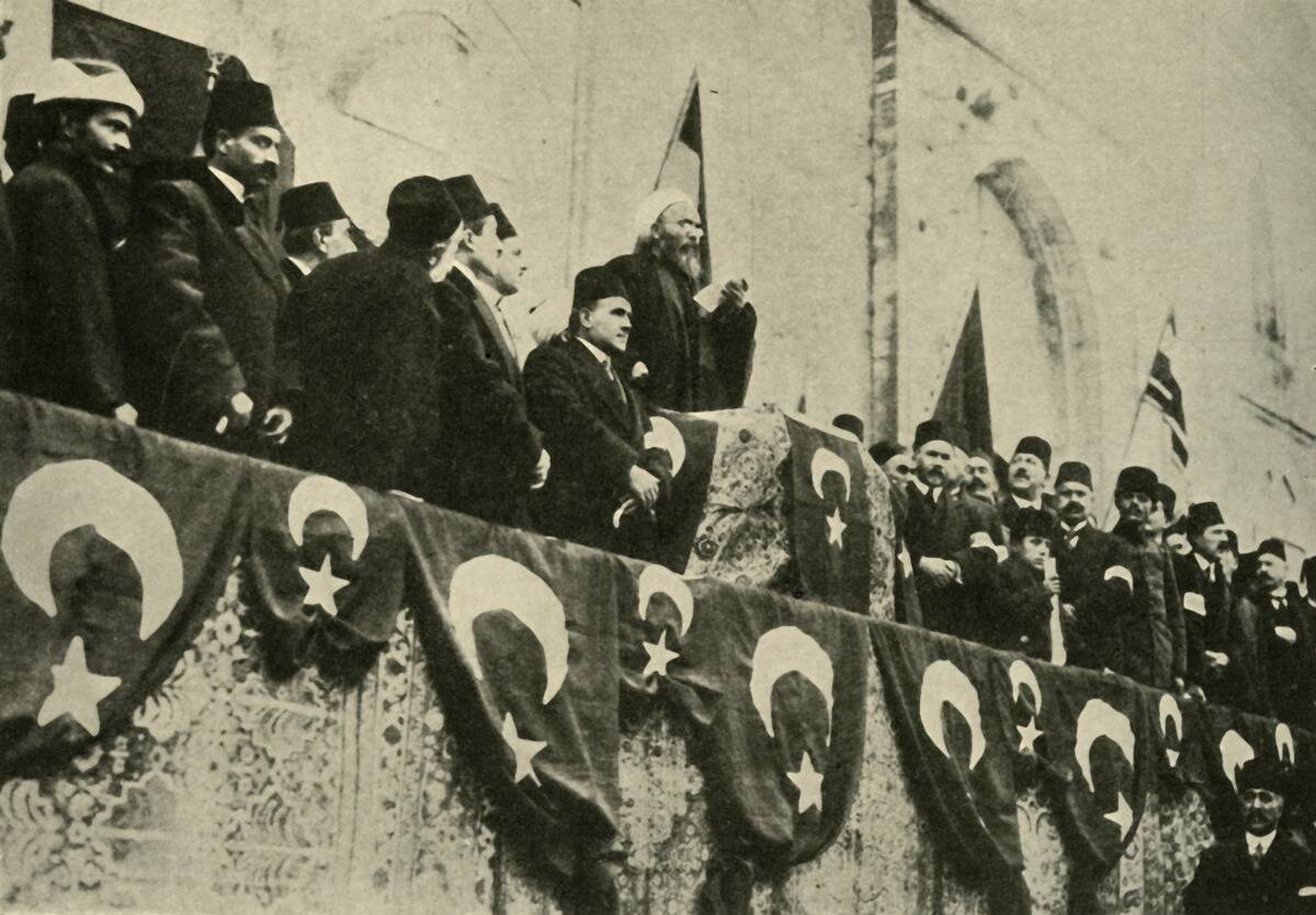 Holy War Is Pronounced At The Fatih Mosque