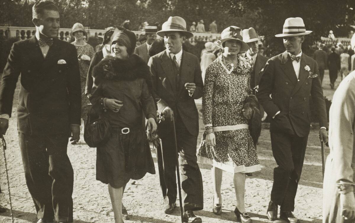 Men and women 's fashions 1923
