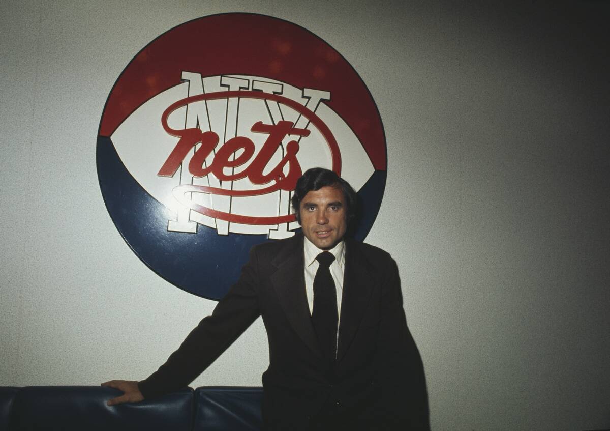 New York Nets' Dave De Busschere