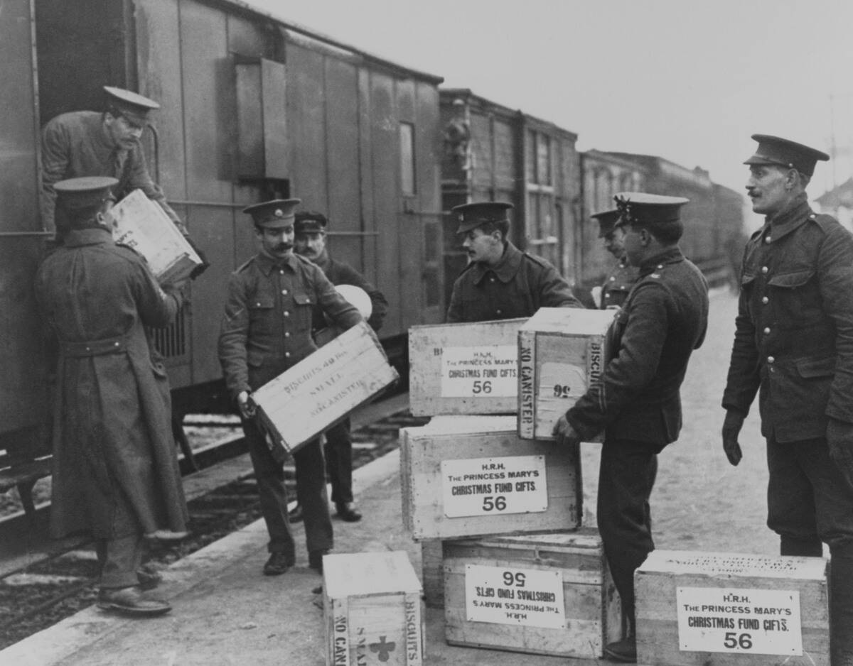 Princess Mary's Christmas fund gifts being unloaded, Christmas 1914