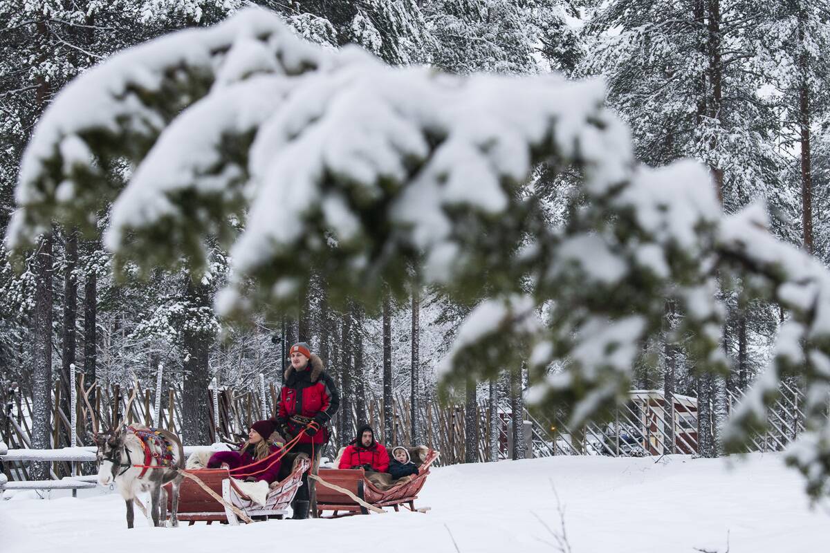 TOPSHOT-DOUNIAMAG-FINLAND-CHRISTMAS-TOURISM-ENVIRONMENT-LAPLAND-LEISURE