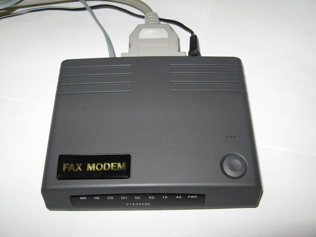 External_33.6k_serial_dial-up_modem