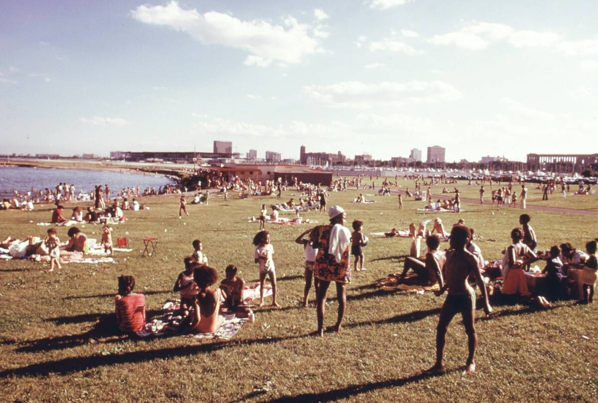 Families At Chicago Beach