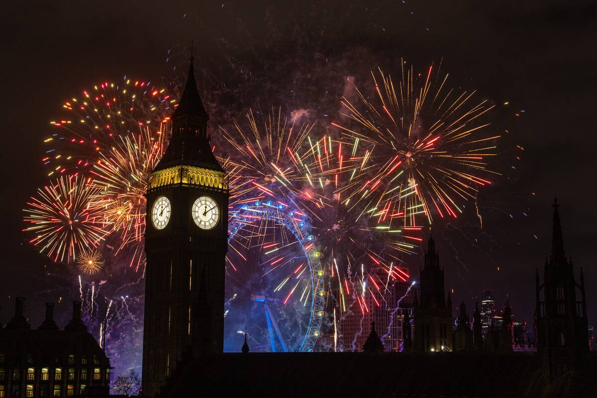 London Welcomes The New Year With Annual Fireworks Display