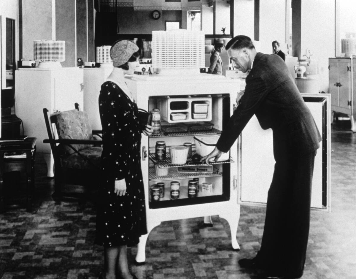 1920s 1930s SALESMAN...
