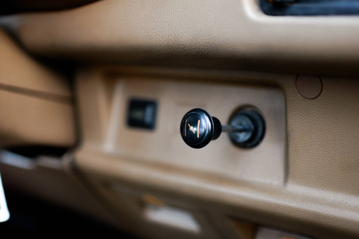 1989_Hyundai_Excel_GL_Manual_Choke