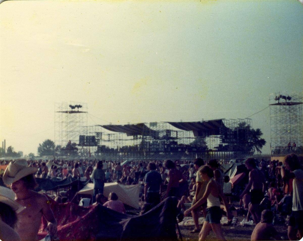 Ozark_Music_Festival_Stage_Right