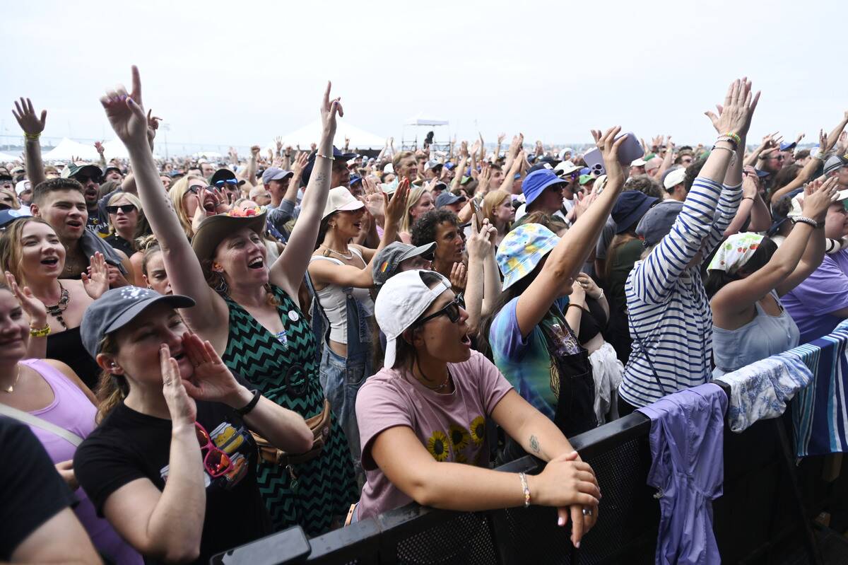 At Newport Folk Fest's final day, joyful defiance and an all-star jamboree