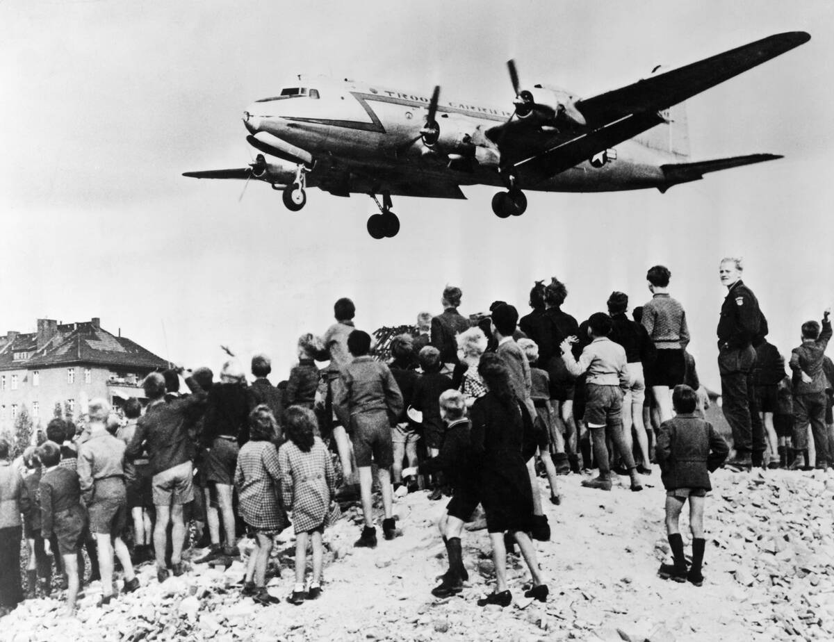 Berlin Airlift Plane Landing