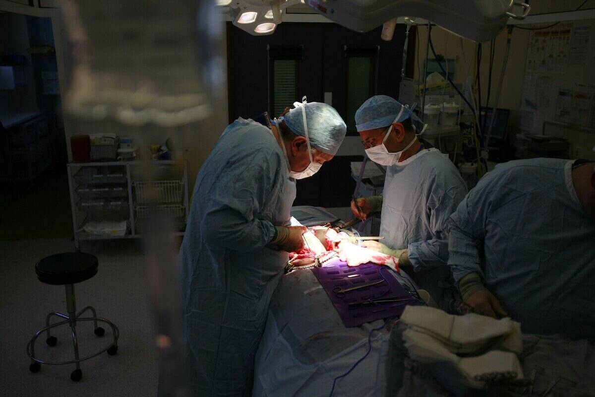 Birmingham Hospital Conducts Kidney Transplant