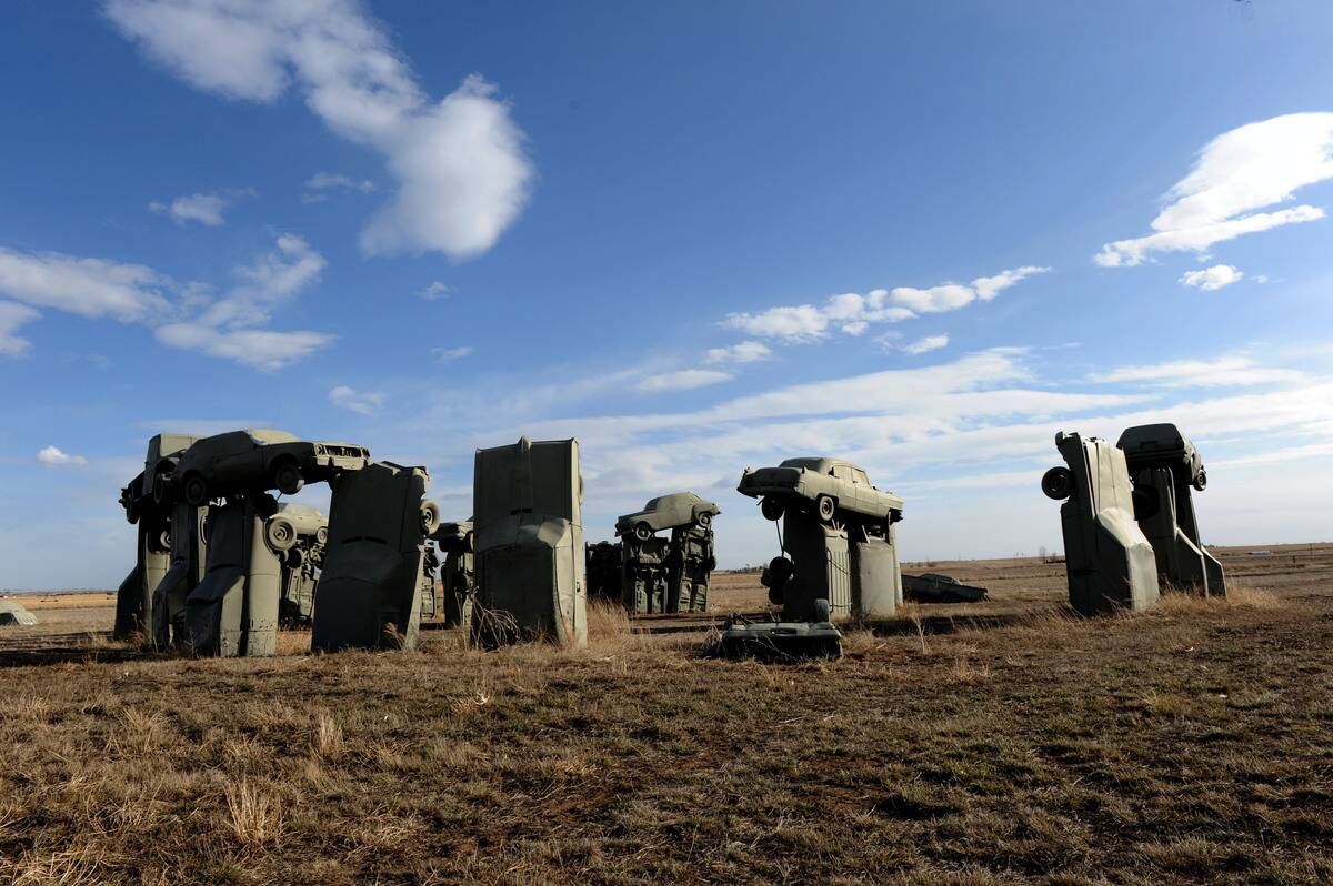 CAR HENGE! - A version of Stonehenge made from cars