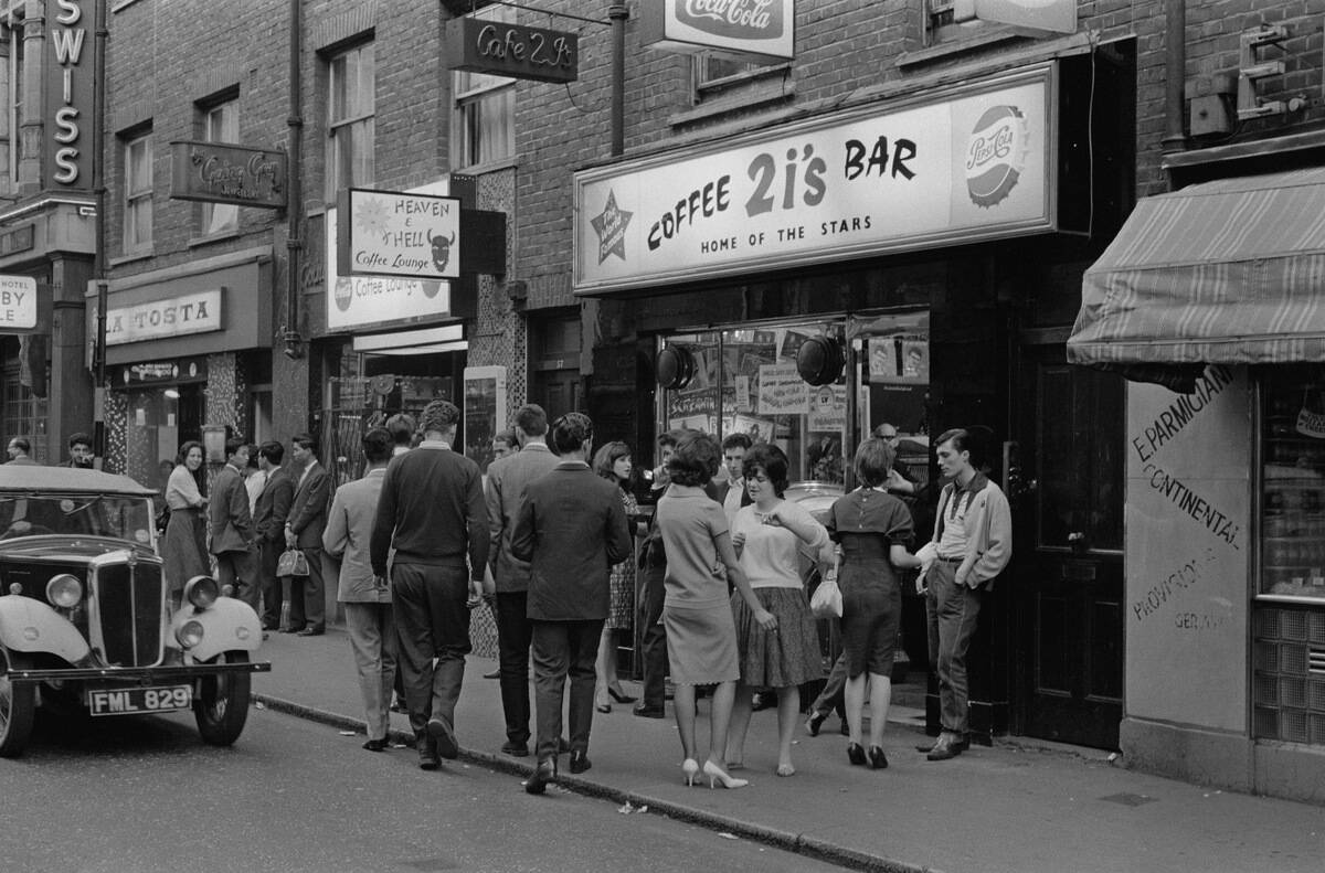 Coffee Bar Crowd