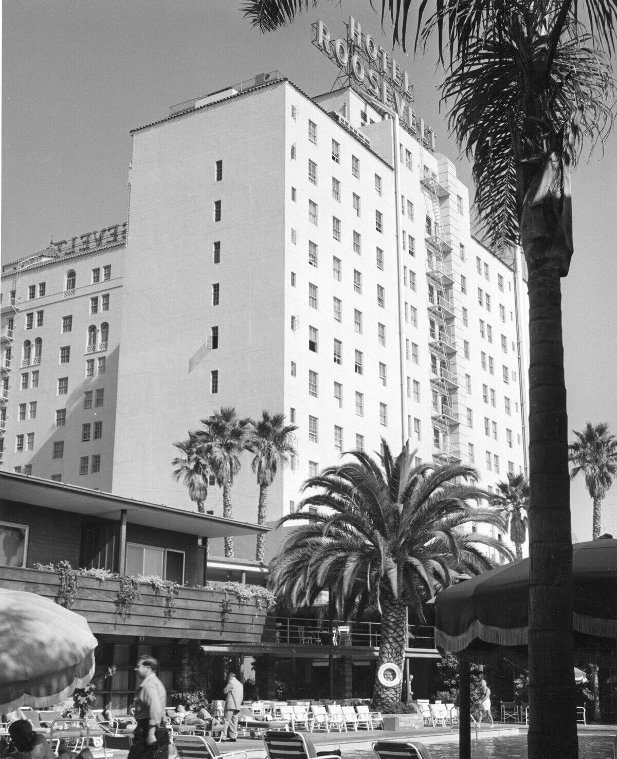 Exterior Of Hotel Roosevelt