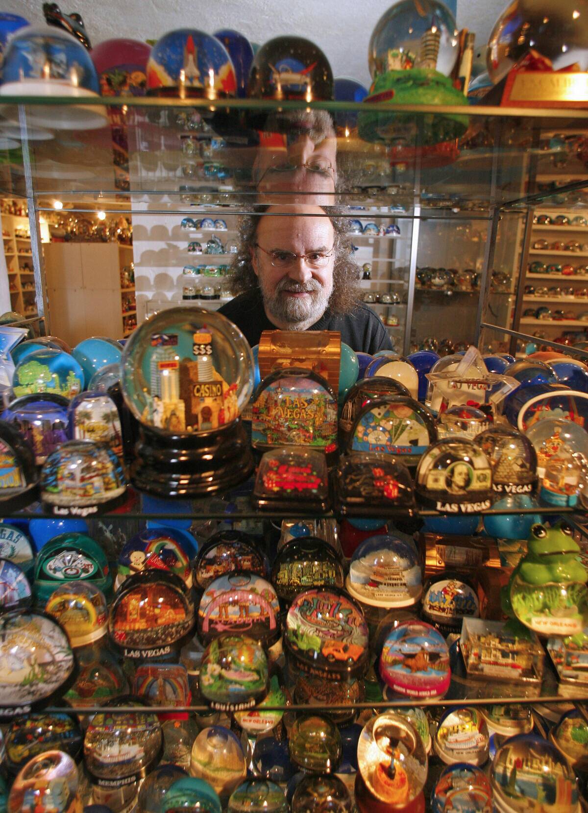 Josef Kardinal, collector of snow shaker