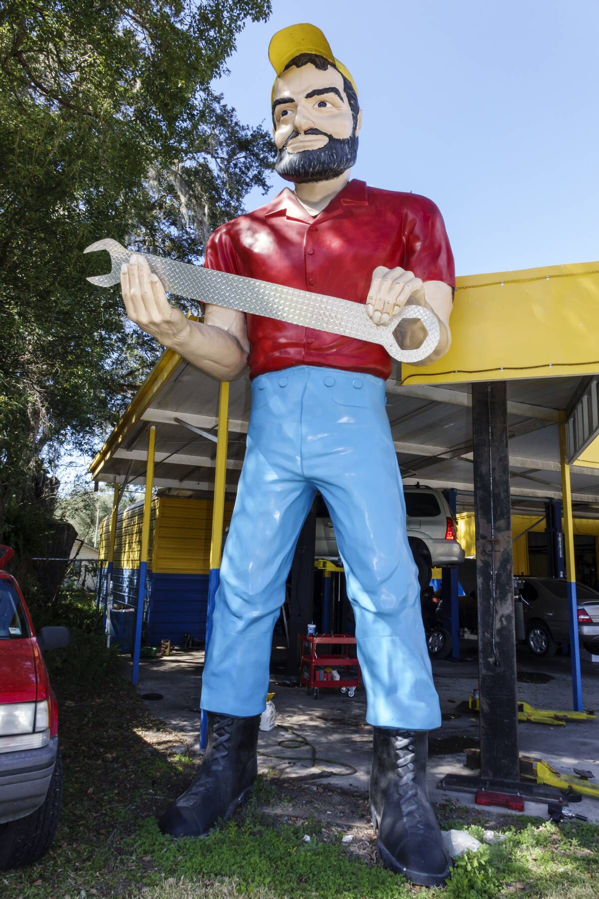 Paul Bunyan Muffler Man giant statue.