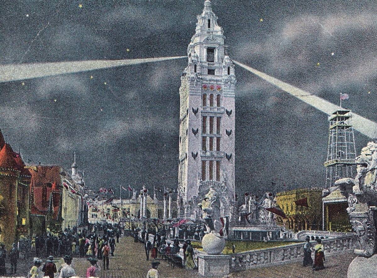 Vintage souvenir postcard, Dreamland at Night, Coney Island Beach and Boardwalk, Brooklyn, New York City, 1944