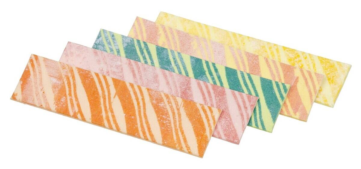 1280px-Fruit-Stipe-Gum-Sticks