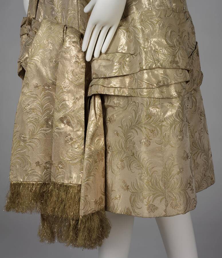 1950c_Christian_Dior_cocktail_dress,_jacquard-woven_silk_brocade_with_metallic_threads_03