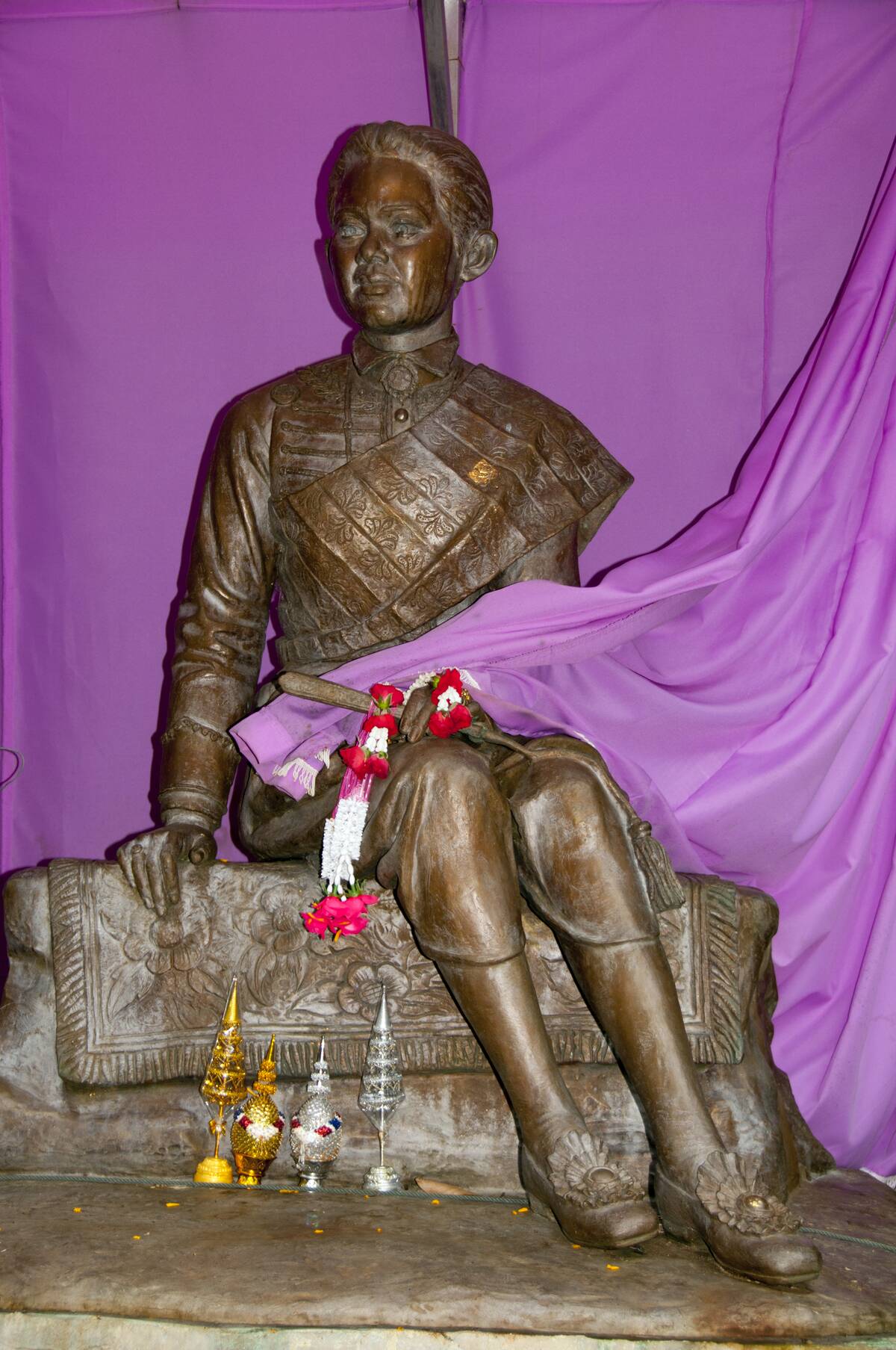 A statue of Queen Sunantha Kumarirat next to the Phlio Waterfall, Nam Tok Phlio (Phliw) National Park, Chanthaburi Province.