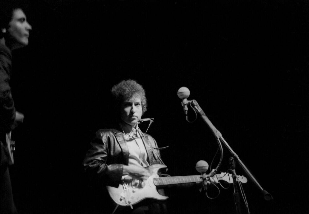 Bob Dylan Goes Electric In Newport