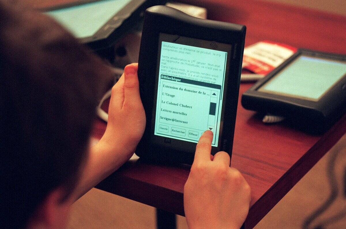 Illustration: The e-book in France on March 20, 2000.
