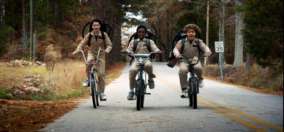 stranger-things_JwWUYg