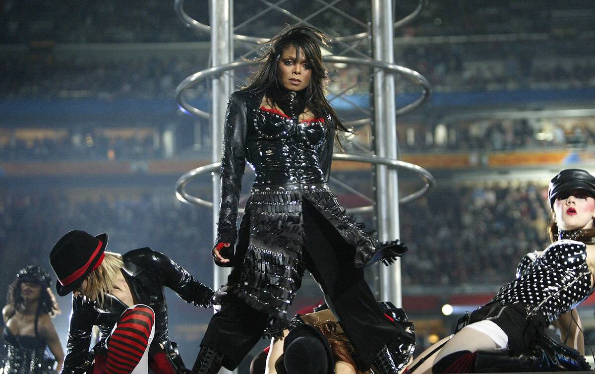Super Bowl XXXVIII: Halftime Show
