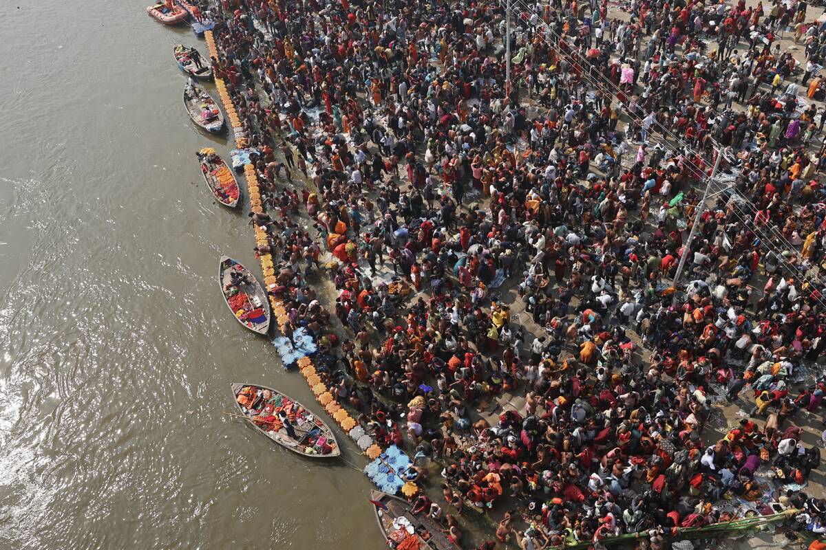TOPSHOT-INDIA-RELIGION-FESTIVAL-ACCIDENT