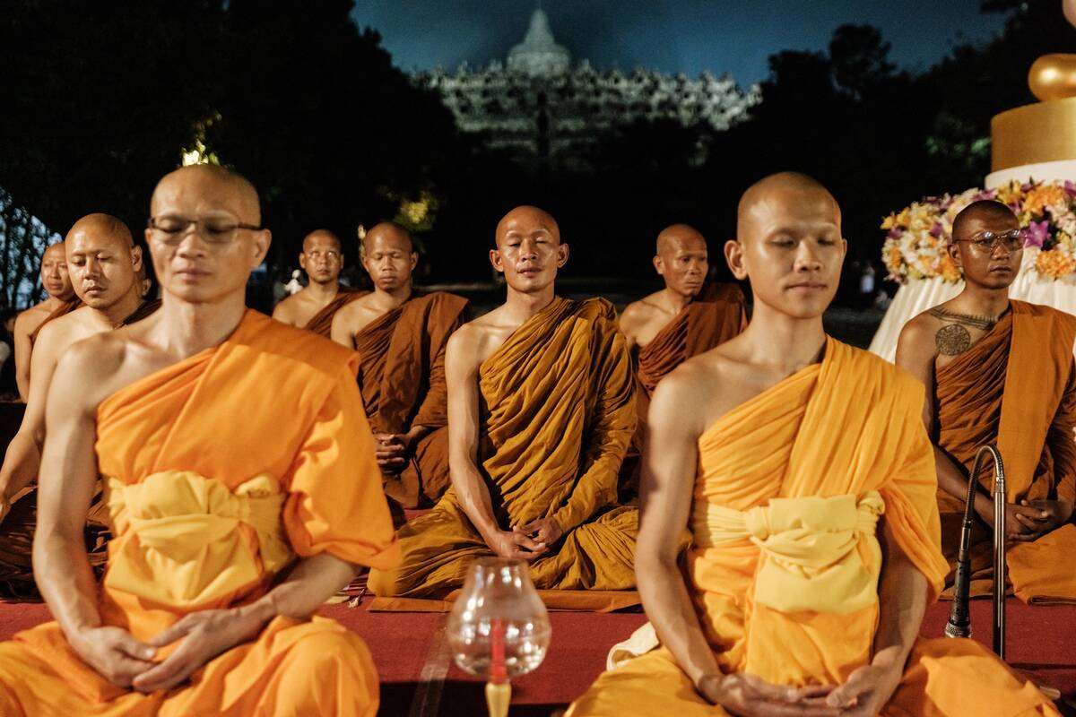 TOPSHOT-INDONESIA-RELIGION-BUDDHISM-VESAK