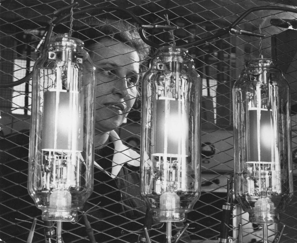 Vacuum tubes